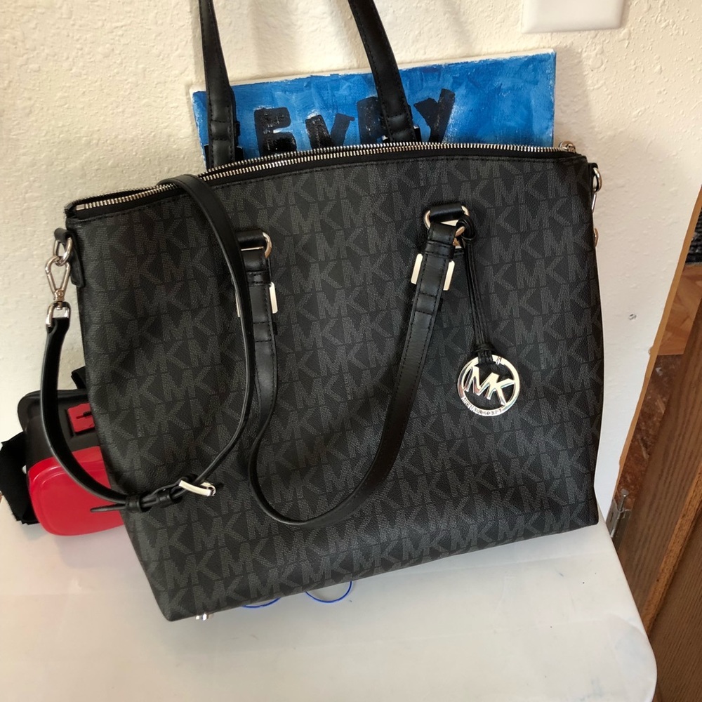 Mk purse